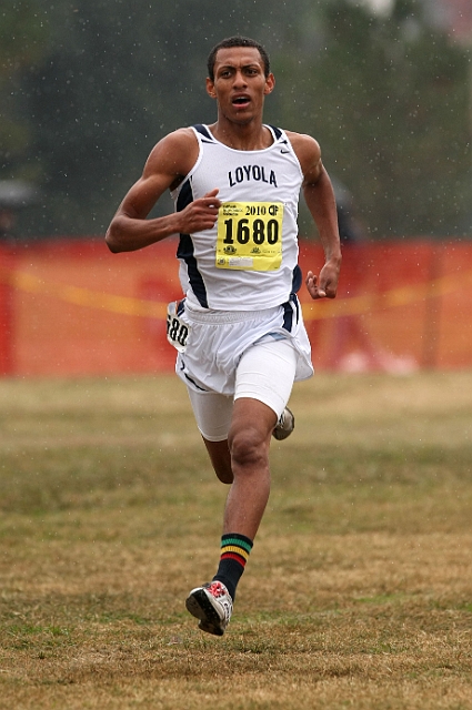 2010CIF XC BD2-1319.JPG - 2010 California CIF Cross Country Championships, Woodward Park, Fresno, California